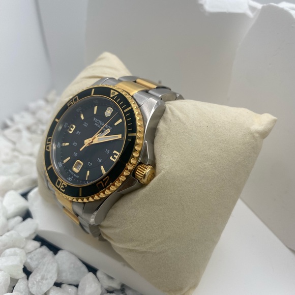 Victorinox Other - Watch Maverick 43mm Watch, Green Dial